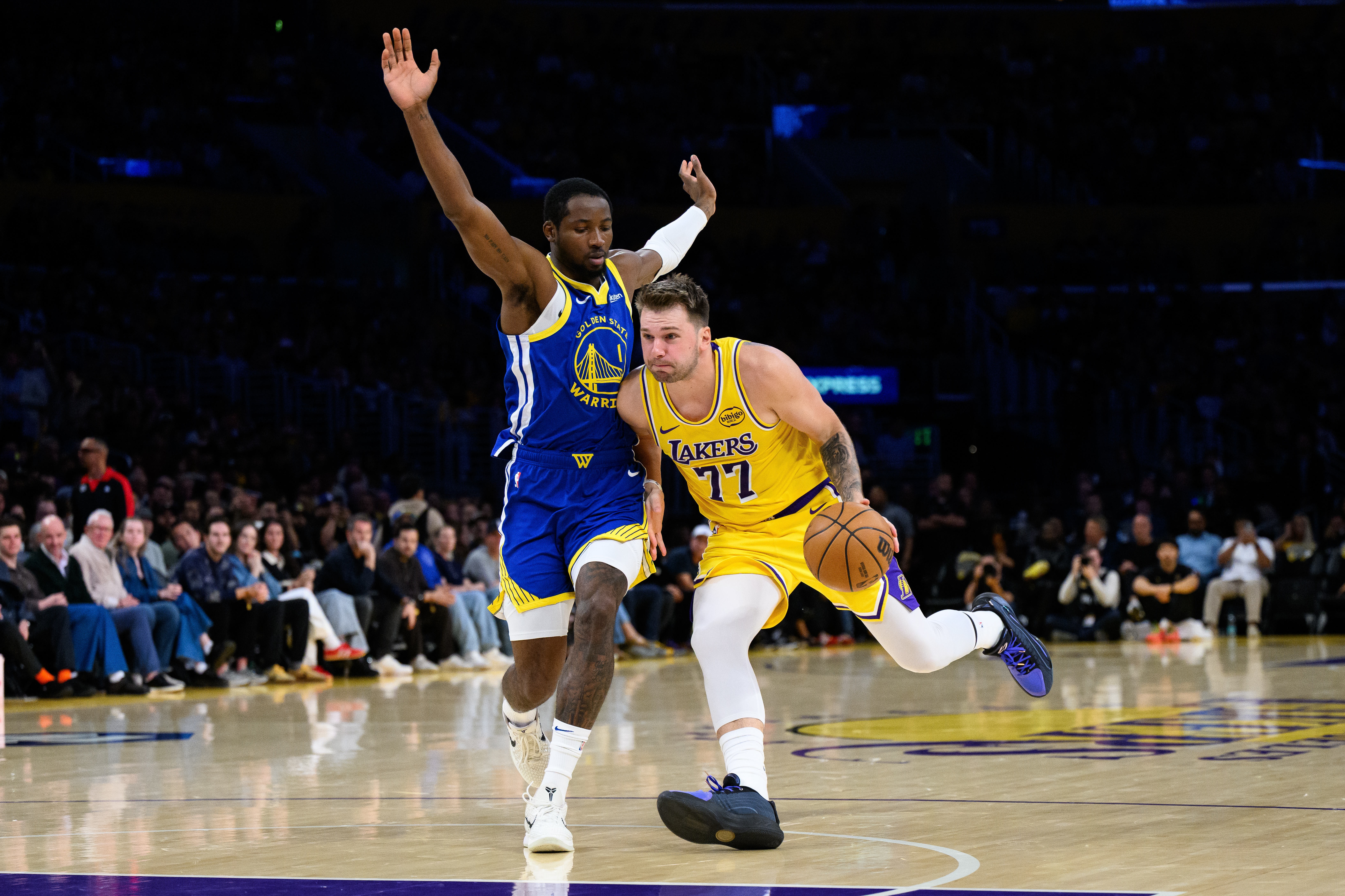 pg模拟器试玩入口-库明加交易构想：前往湖人或国王？与独行侠交易让克莱重回湾区？